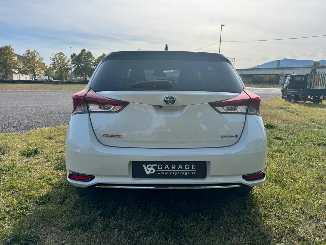 Toyota Auris 1.8 Hybrid Lounge