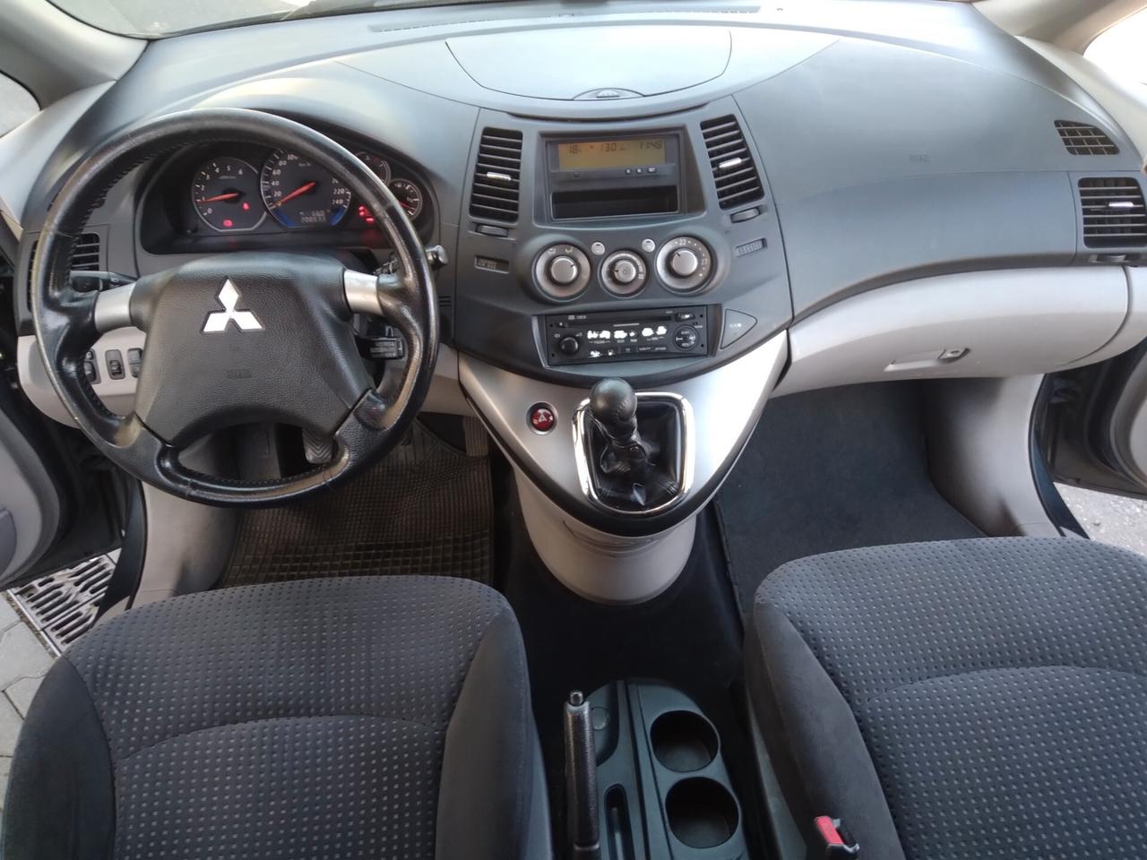 Mitsubishi Grandis 2.0 tdi 140cv 7 posti motore WOLKSWAGEN