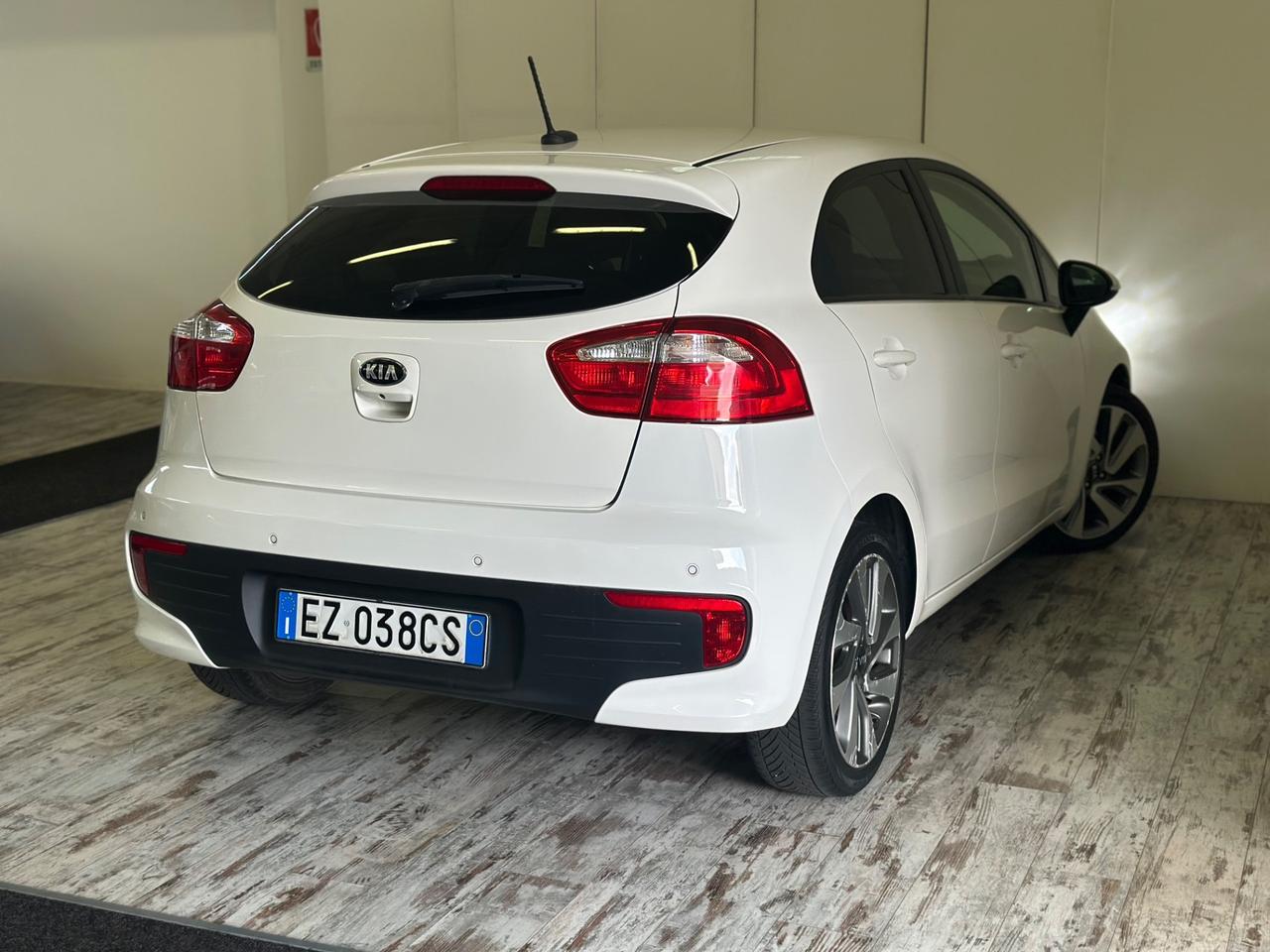 Kia Rio 1.4 CRDi 5p. Cool ok neopatentati
