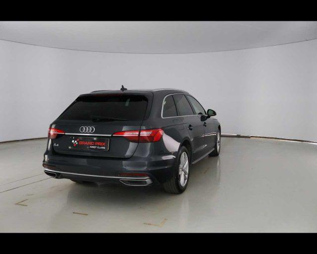AUDI A4 Avant 40 TDI S tronic Business Advanced
