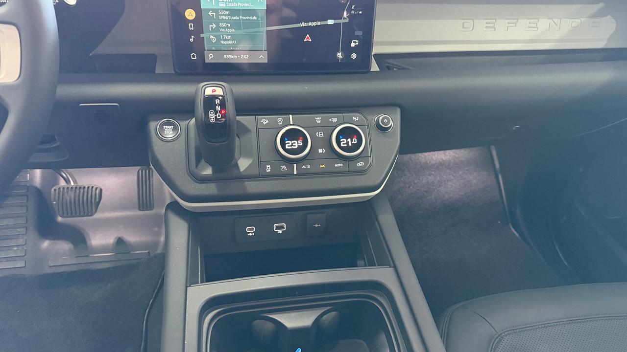 Land Rover Defender 110 3.0D AUTOCARRO N1