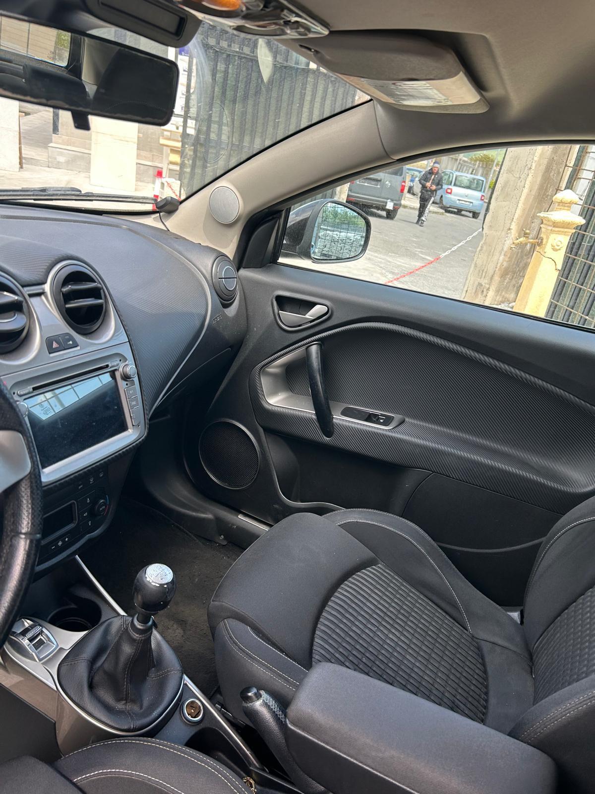Alfa Romeo MiTo 1.6 JTDm 16V Distinctive Sport Pack