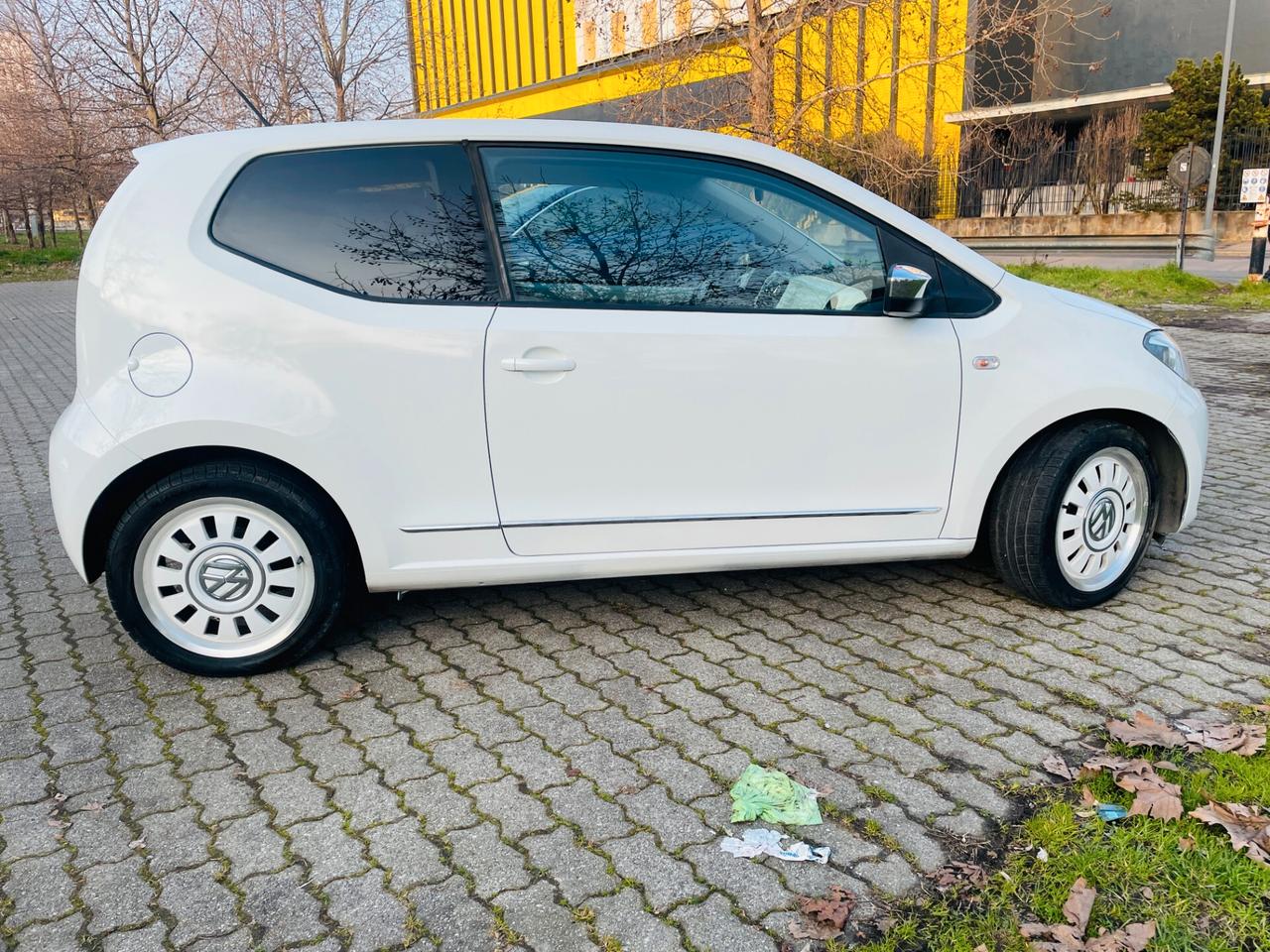 Volkswagen up! 1.0 75 CV 3p. high
