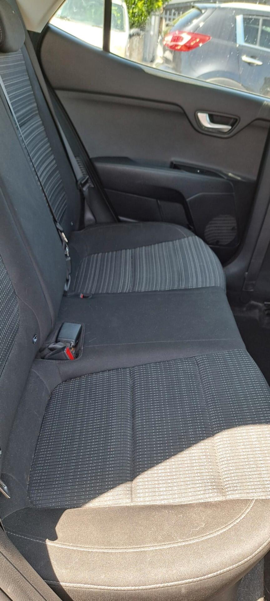 Kia Stonic 1.0 T-GDi 100 CV MHEV iMT Style