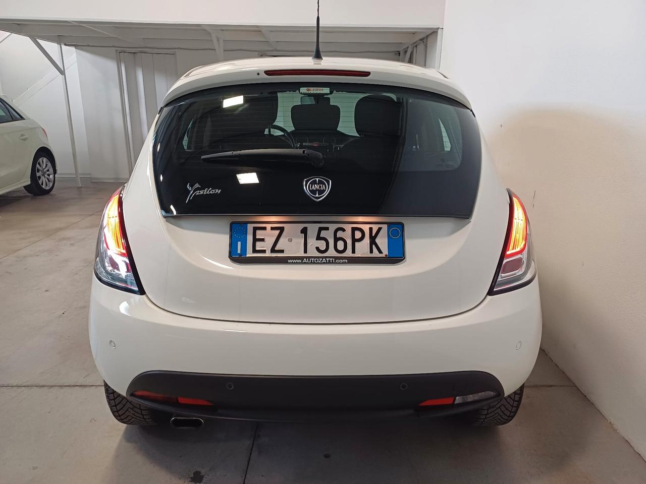 Lancia Ypsilon 1.2 69 CV 5 porte GPL Ecochic Gold