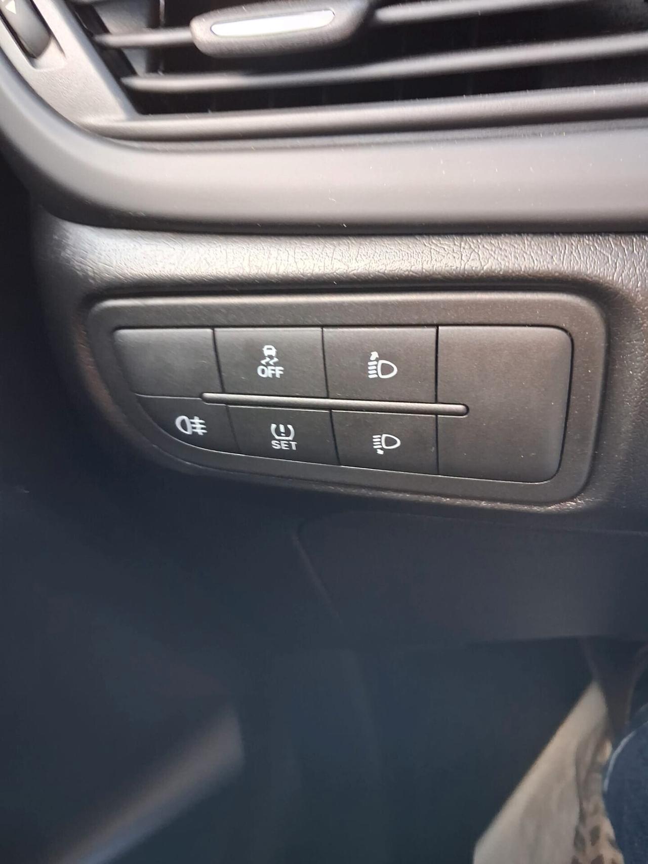 Fiat Tipo 1.6 Mjt S&S 4 SEDAN