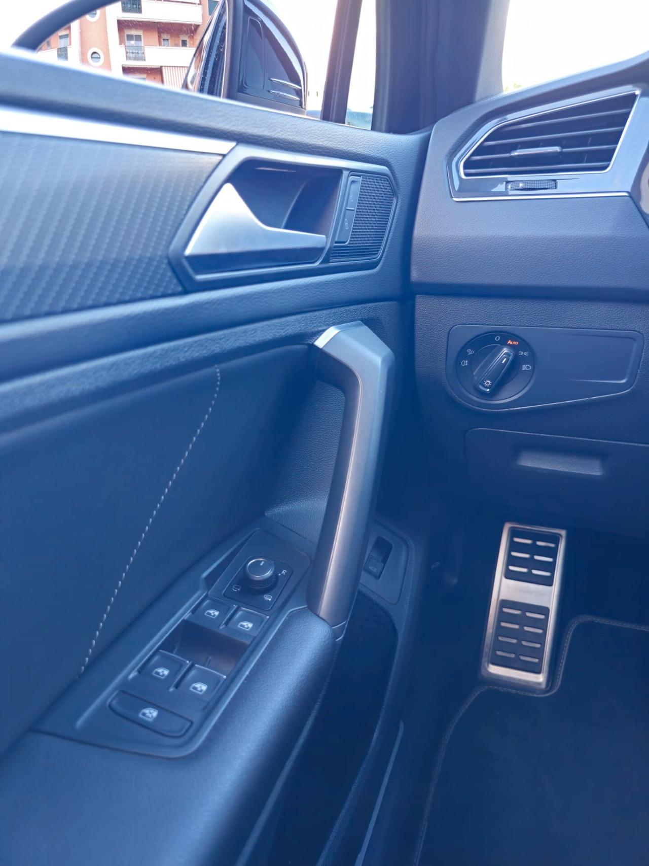 Volkswagen Tiguan 2.0 TDI 150 CV SCR DSG R-Line