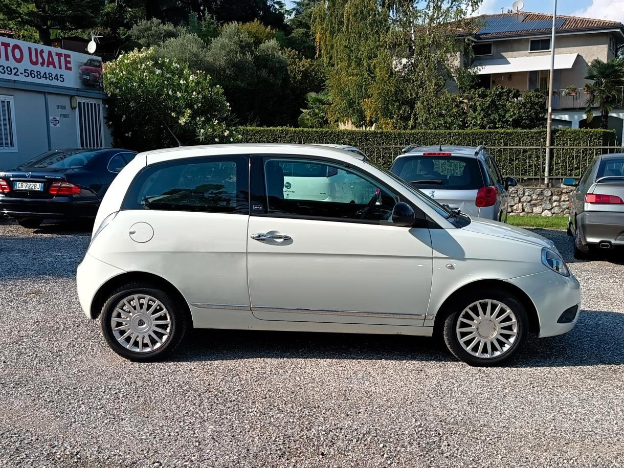 Lancia Ypsilon 1.2 UNYCA
