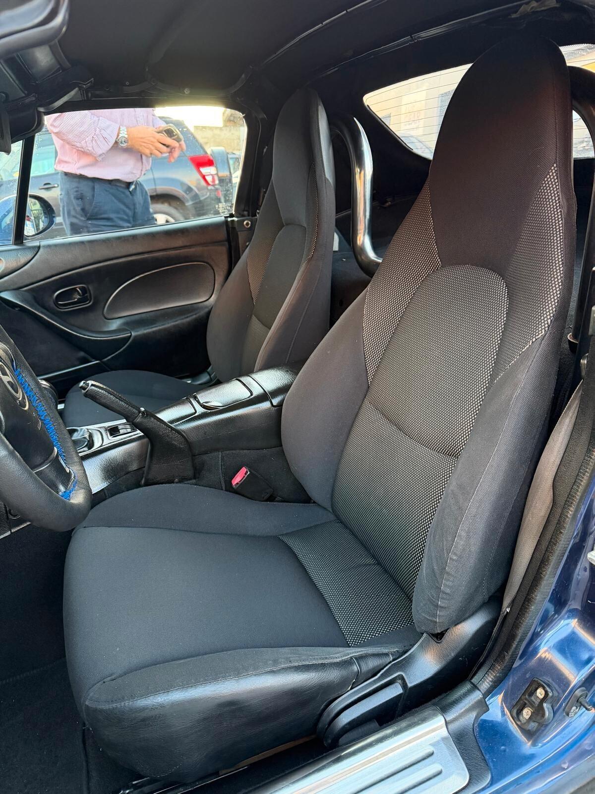 Mazda MX-5 1.6i 16V cat