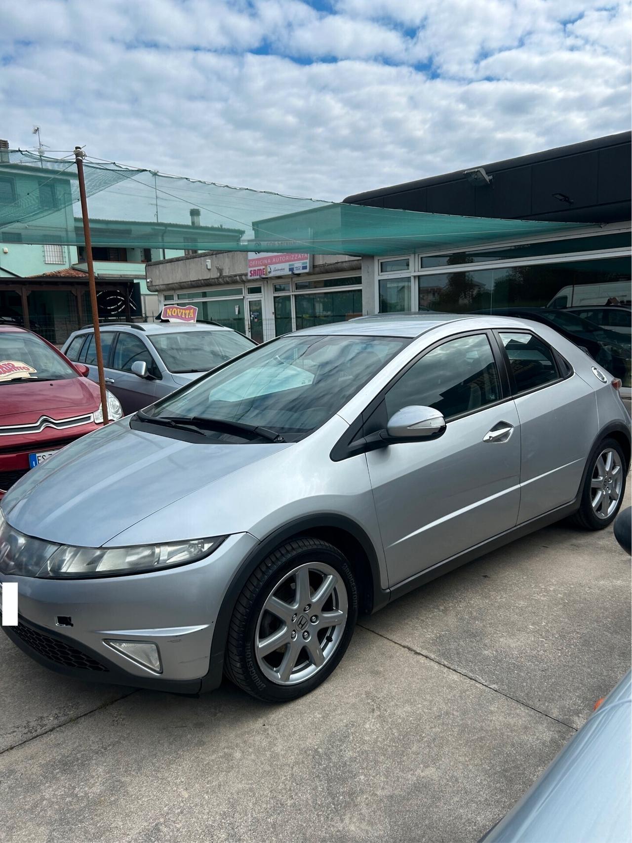 Honda Civic 1.8 i-VTEC 5p. Exclusive LH i-P benzina/GPL