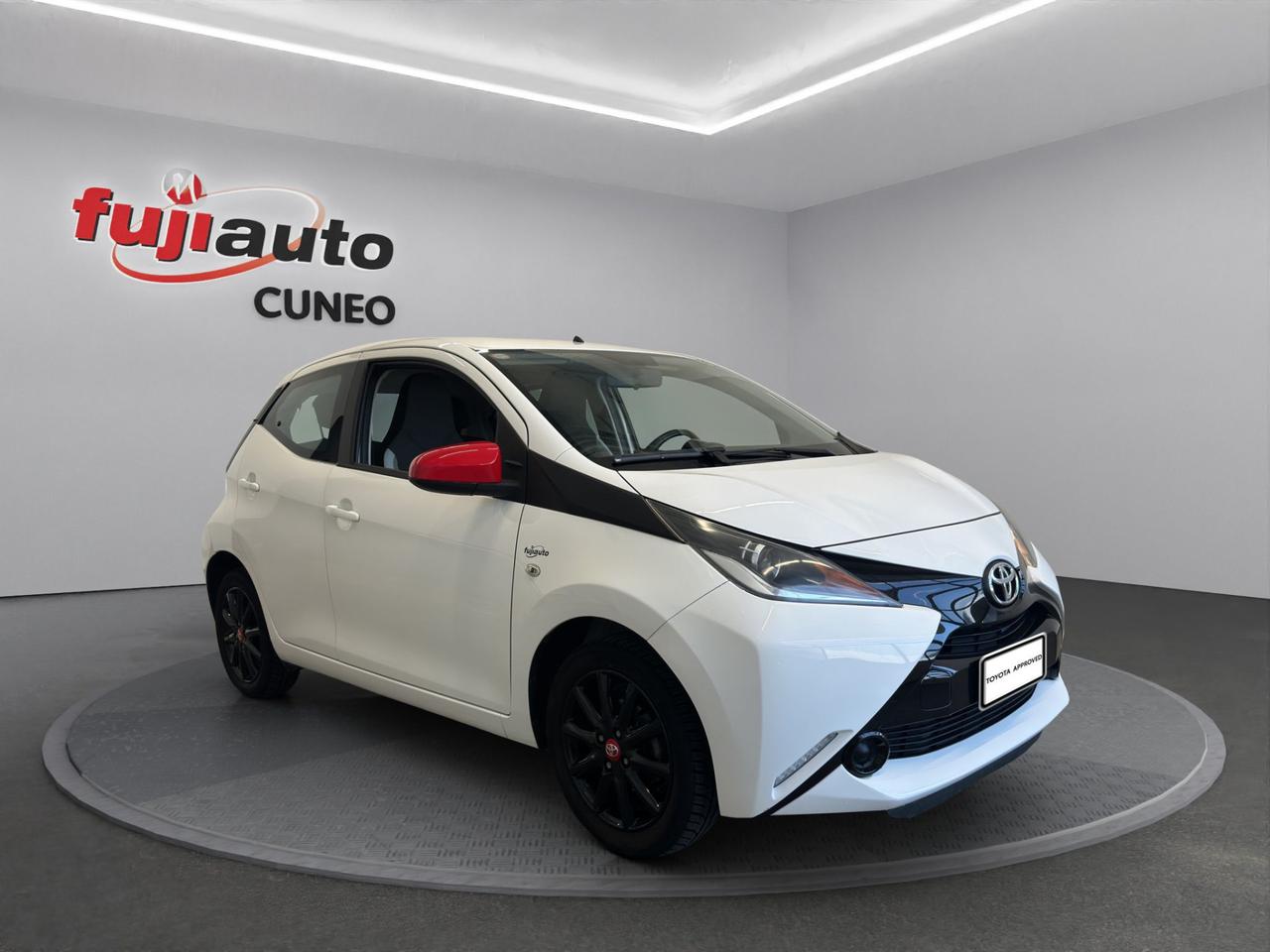 Toyota Aygo 5p 1.0 x-play my15