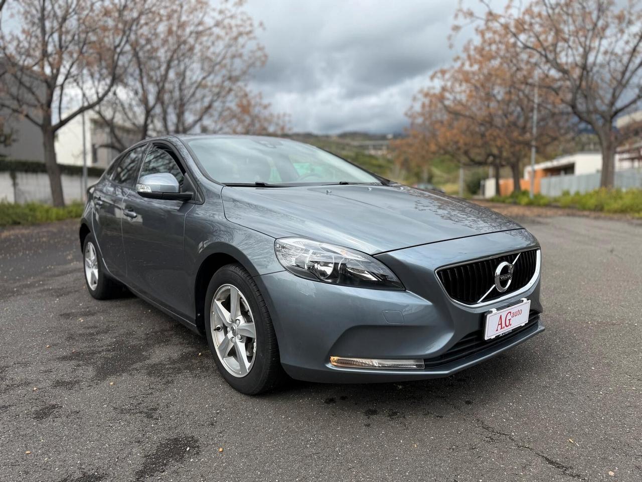 Volvo V40 D2 DISPLAY/NAVI