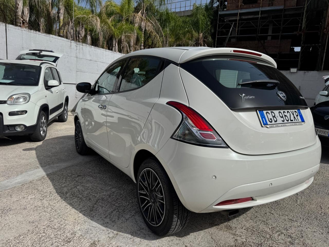 Lancia Ypsilon 1.0 FireFly Gold 12/2020