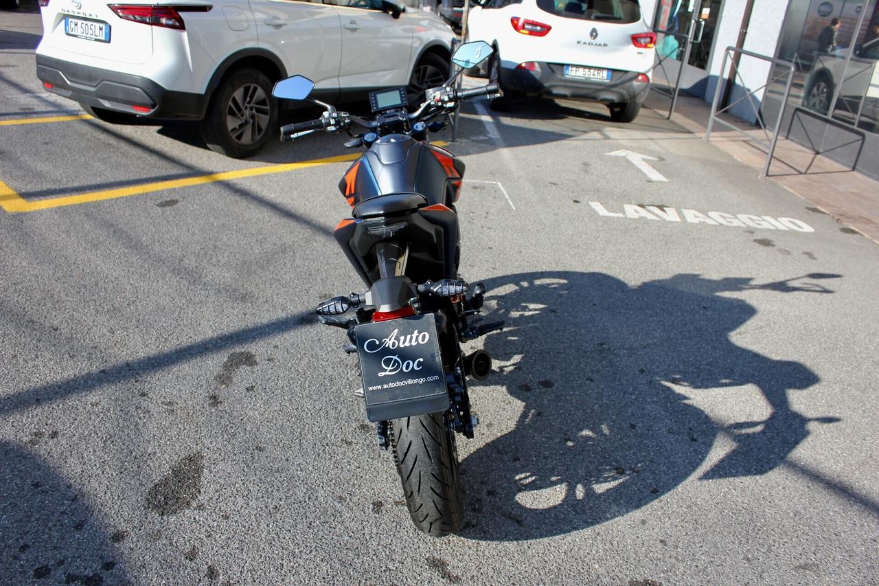 Zontes ZT 125 U SOLO 300KM FARI FULL LED DISPLAY TFT