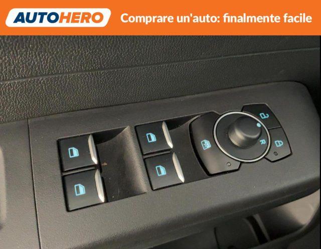 FORD Tourneo Courier 1.0 EcoBoost Titanium