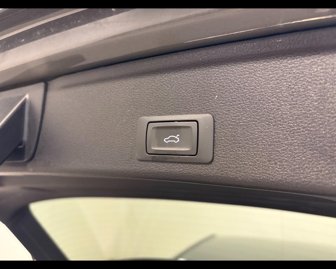 AUDI A4 AVANT 40 TDI MHEV QUATTRO S-TRONIC S LINE EDITION