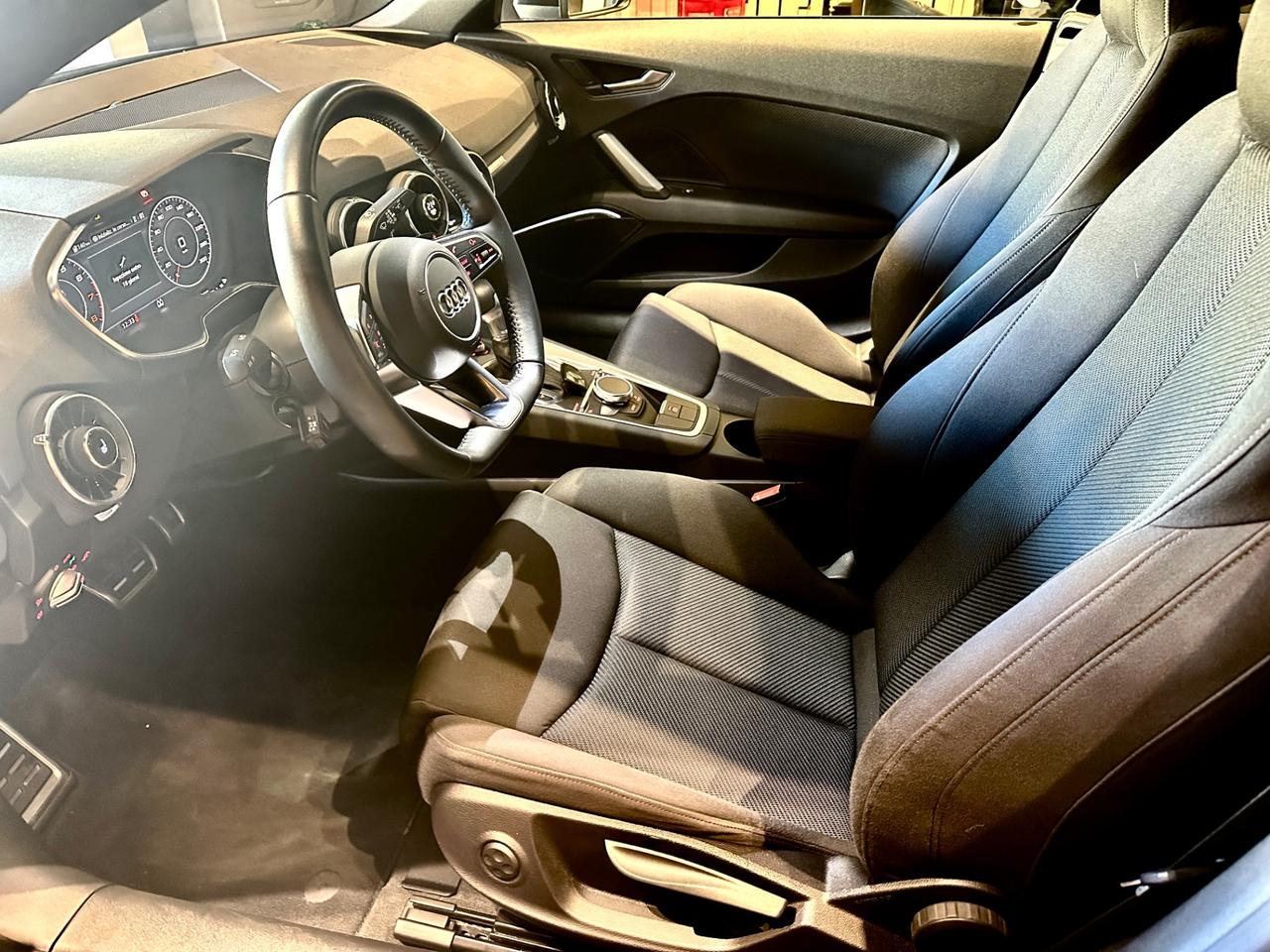 Audi TT TTS Coupé TFSI quattro S tronic