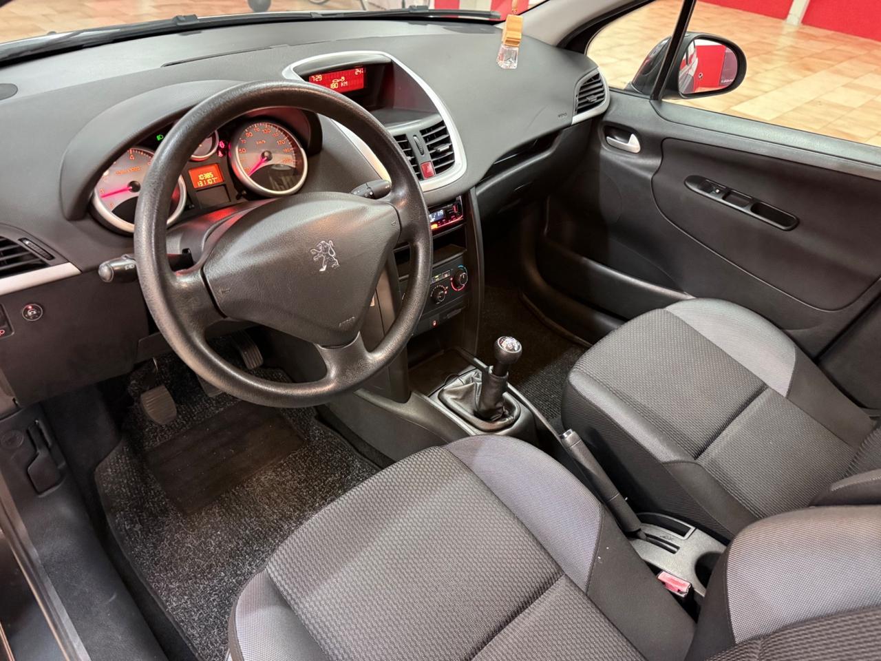Peugeot 207 1.4 16V 75CV 5p. Benzina/GPL OK NEOPATENTATI