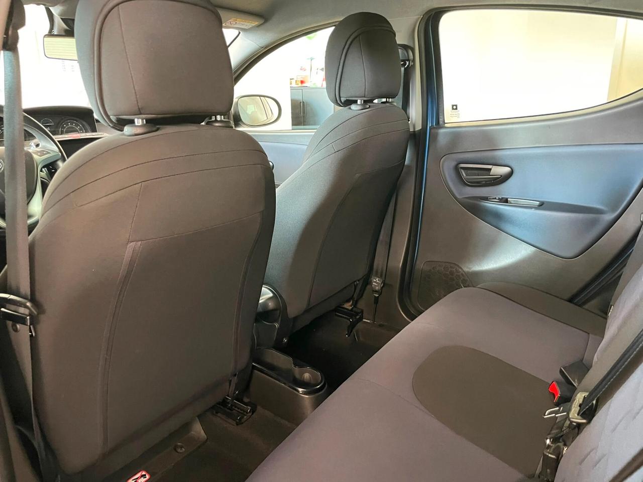 Lancia Ypsilon 1.0 FireFly 5 porte S&S Hybrid Gold Plus