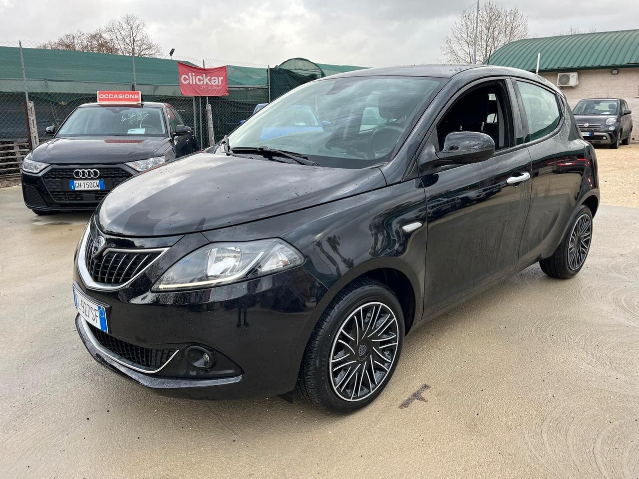 Lancia Ypsilon 1.0 FireFly 5 porte S&S Hybrid Gold