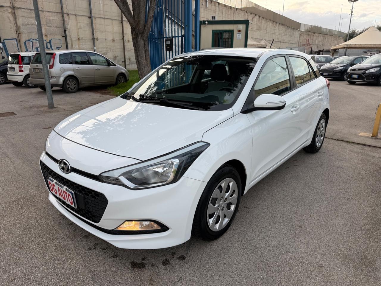 Hyundai i20 1.1 CRDi 75 cv 2015 114.000 km