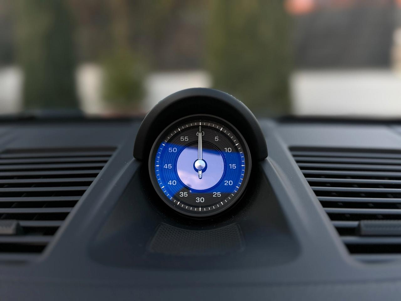 Porsche 911 992 Carrera 4 Cabrio auto