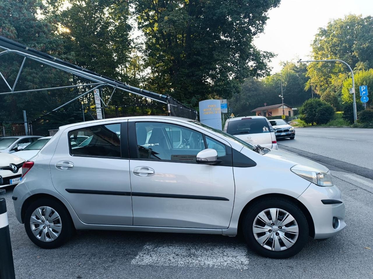 Toyota Yaris 1.3 5 porte Style RETROCAMERA BLUETOOTH