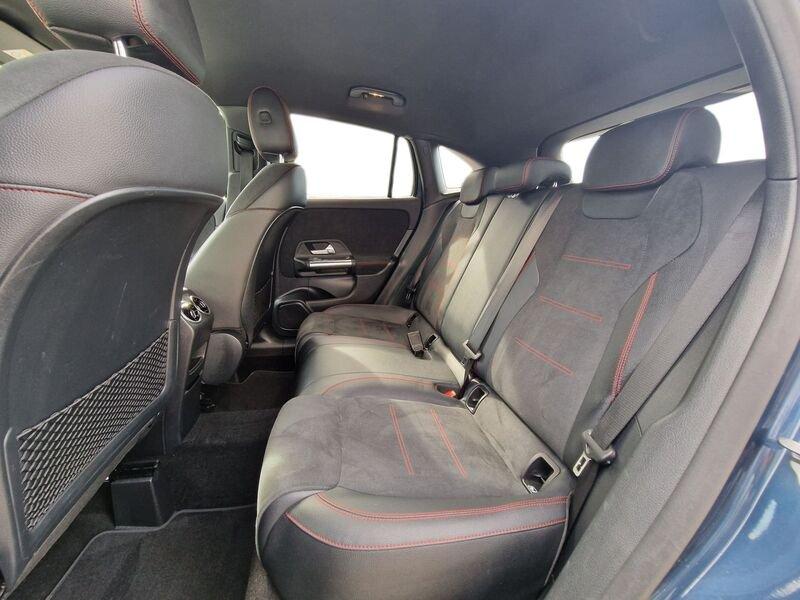 Mercedes-Benz GLA GLA 200 d Premium 4matic AMG-Line IVA ESPOSTA