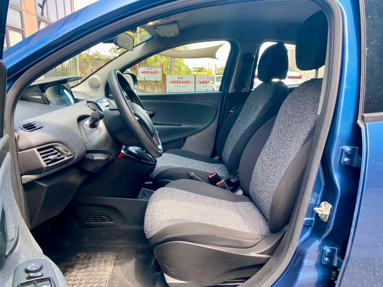 Lancia Ypsilon Hybrid Platino GARANZIA -VARIE UNITA'