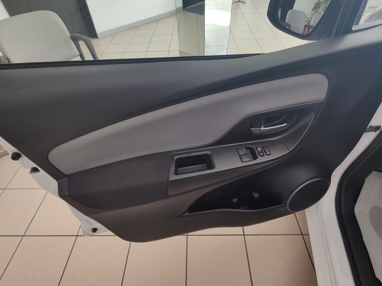 Toyota Yaris 1.4 D-4D 5 porte Active