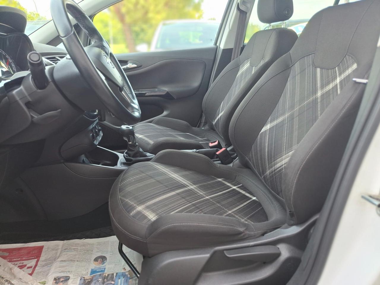 Opel Corsa 1.4. GPL,5 porte b-Color