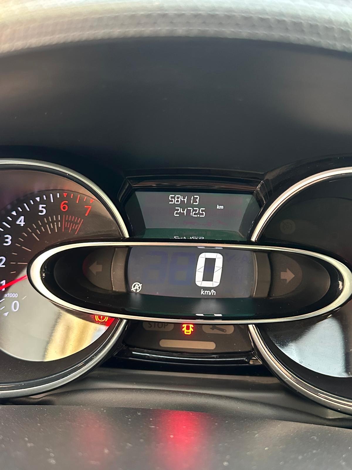 Renault Clio TCe 12V 75 CV 5 porte Moschino Zen