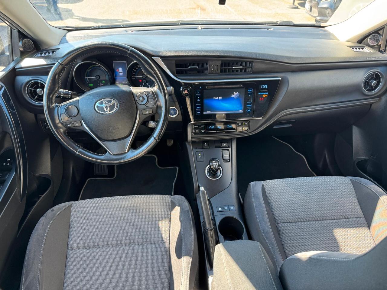 Toyota Auris Touring Sports 1.8 Hybrid Lounge