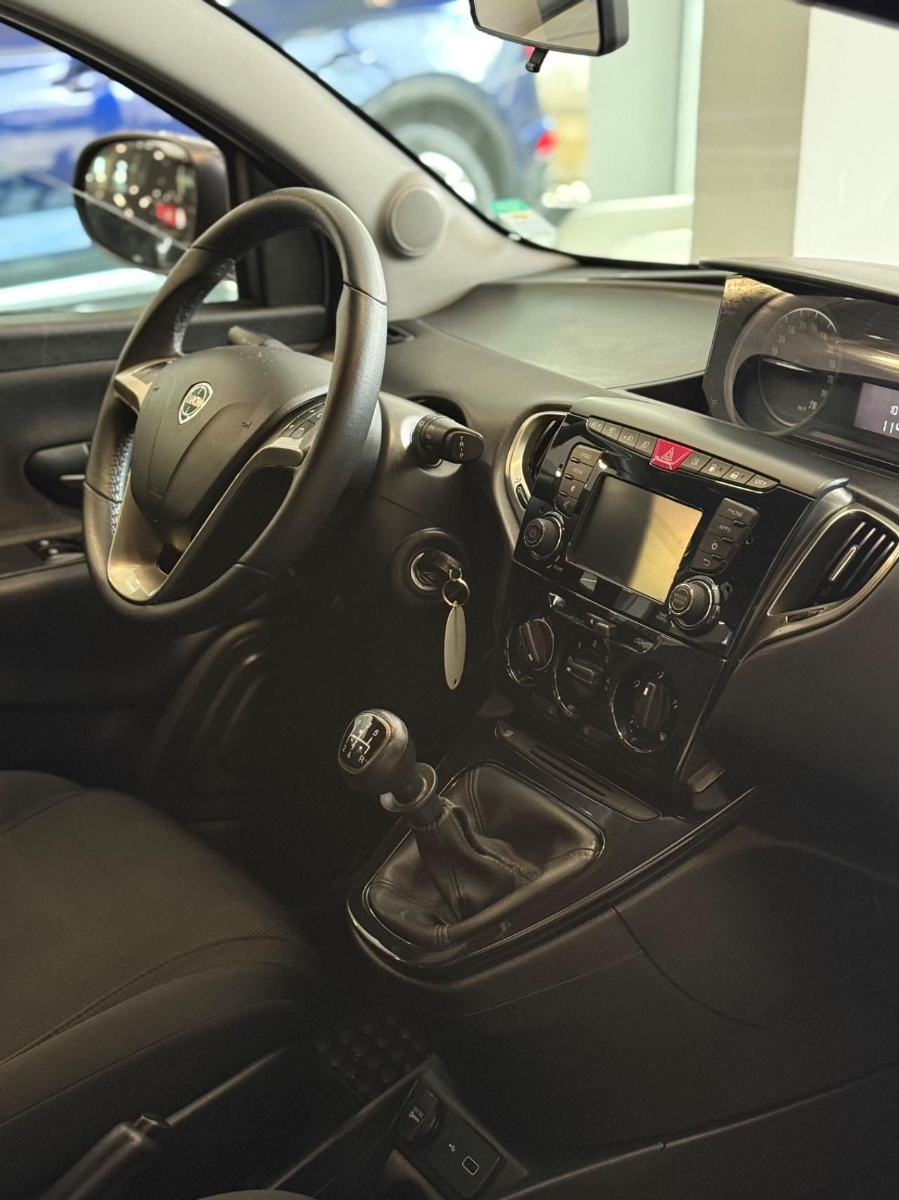 Lancia Ypsilon 1.2 69 CV 5 porte GPL Ecochic Platinum