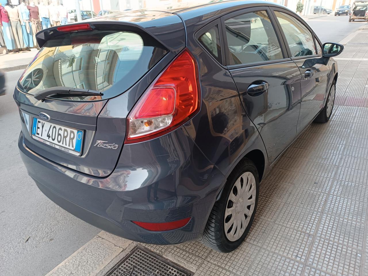 Ford Fiesta 1.5 TDCi 75CV 5 porte Business