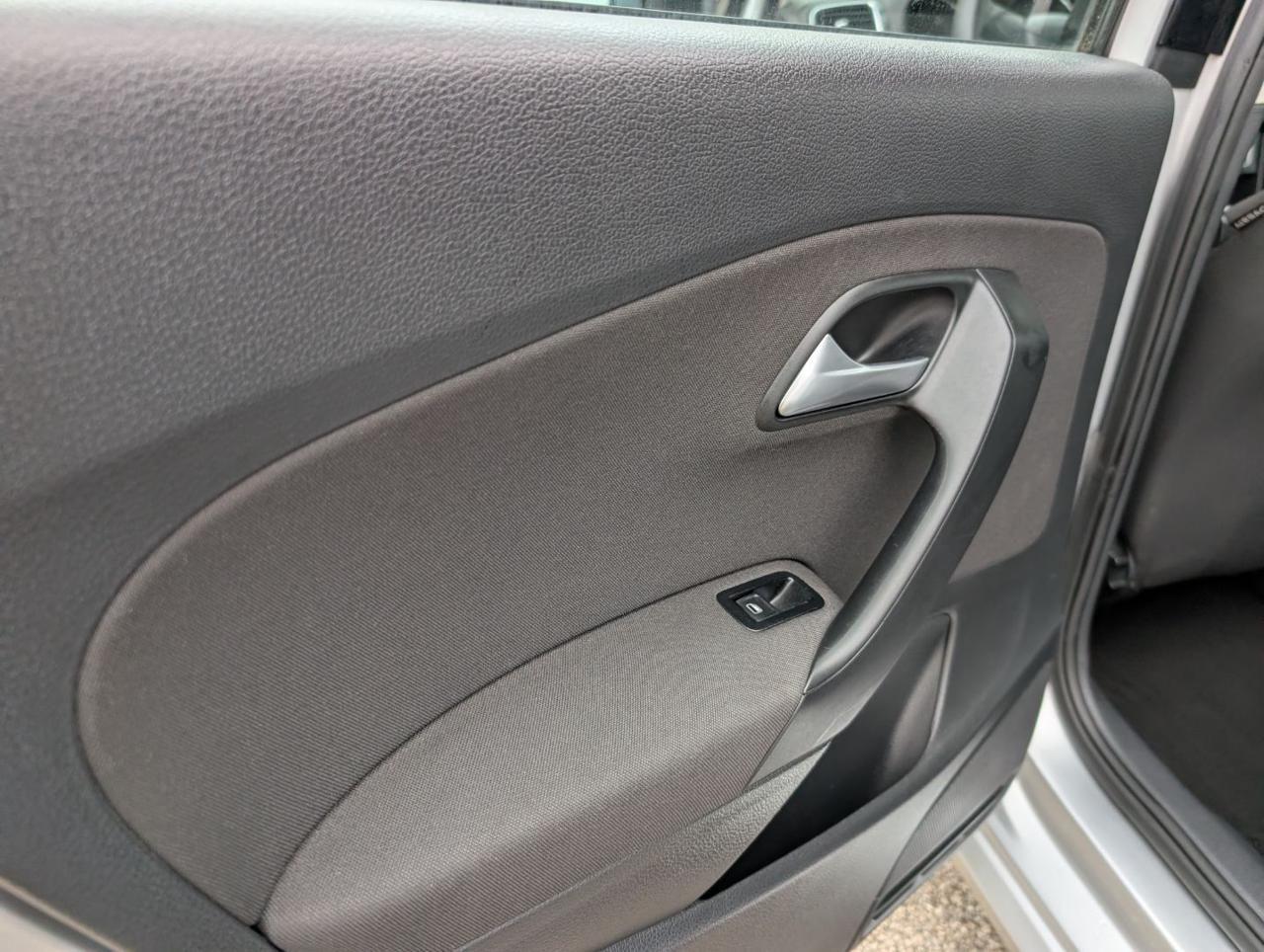 Volkswagen Polo 1.4 Tdi 5 P. Neopatentati Diesel Euro 6 Comfortline 75cv