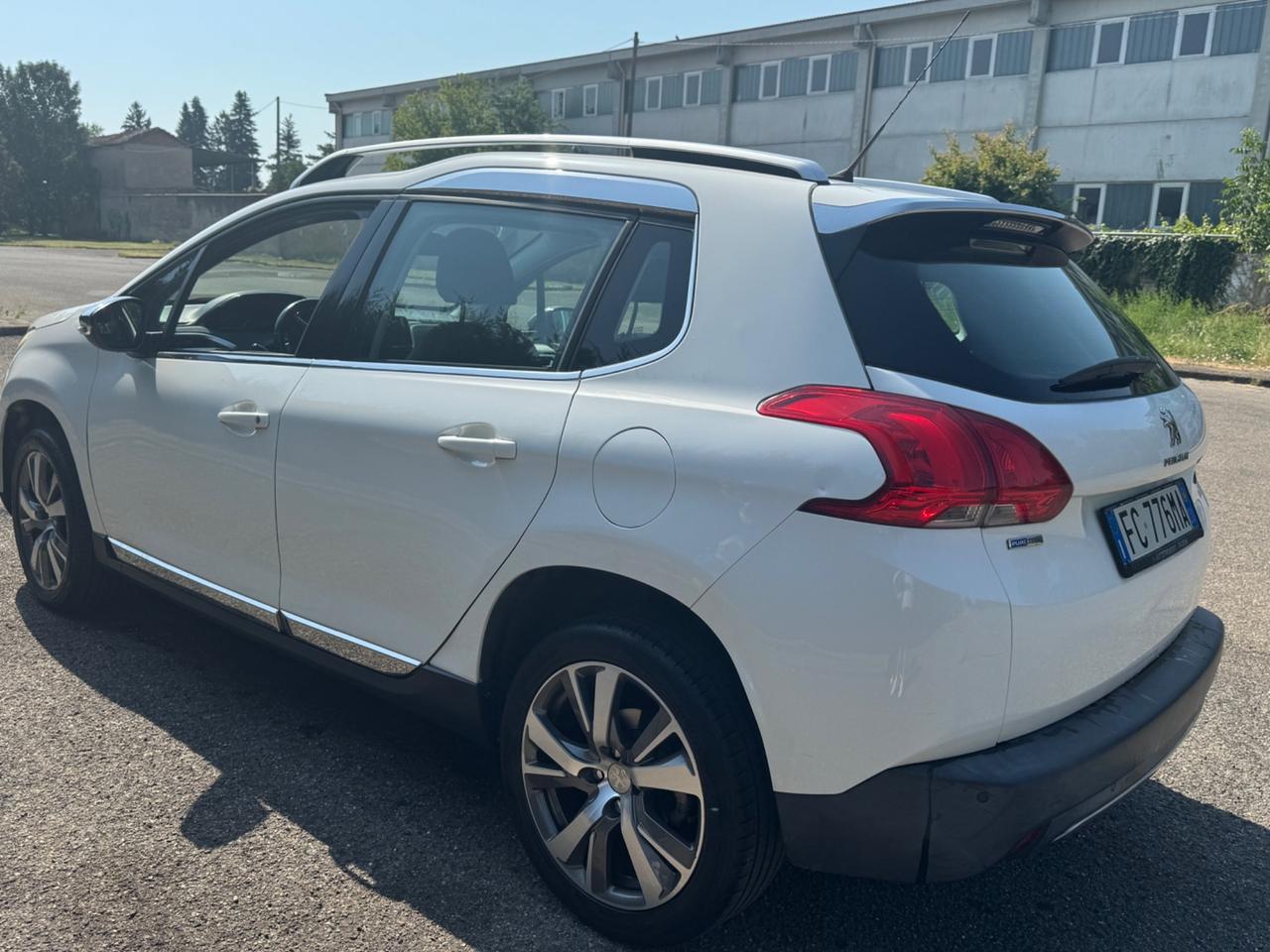 Peugeot 2008 PureTech 82 Allure