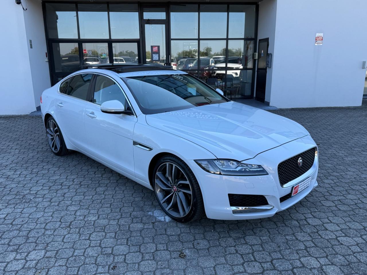 Jaguar XF 3.0 D V6 300 CV aut. R-Sport