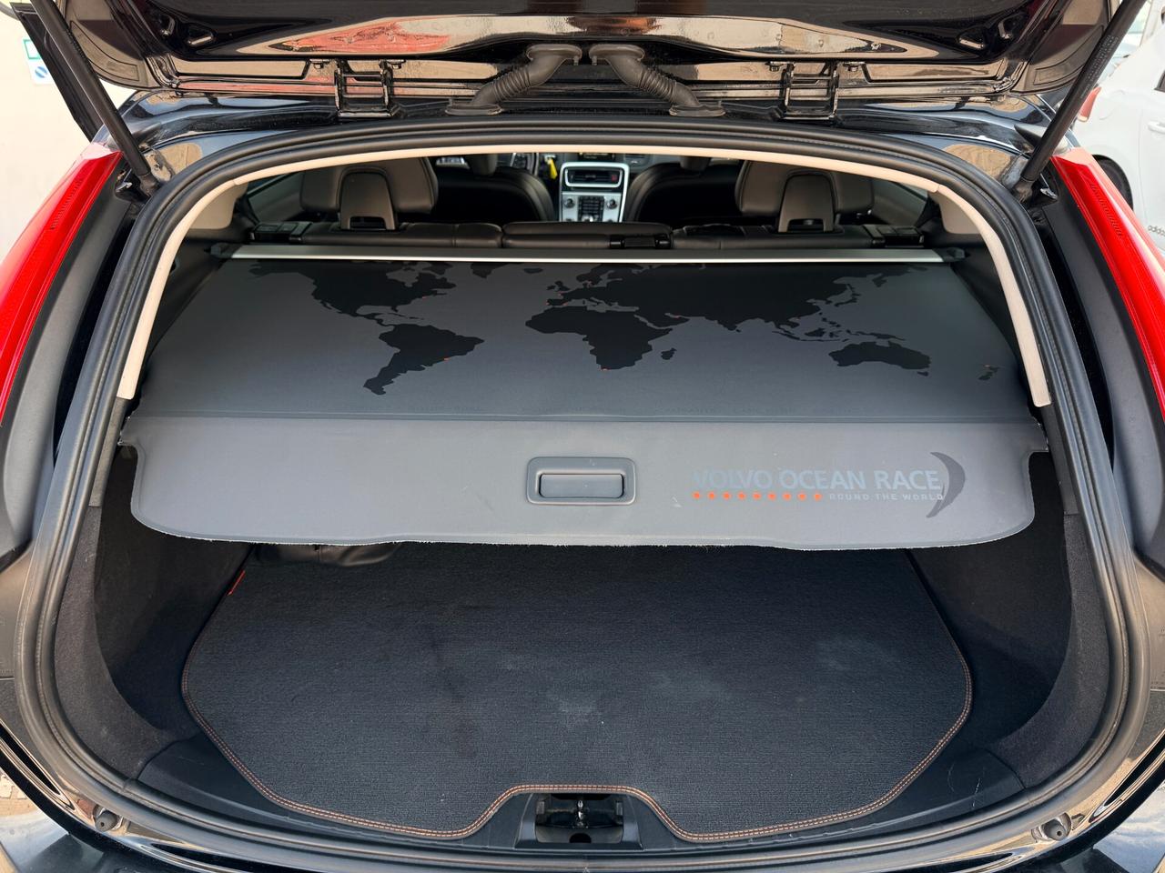 Volvo V60 2.0 D2 OCEAN RACE Euro6