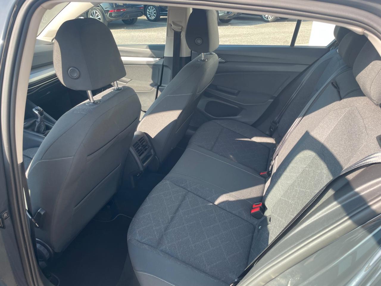 Volkswagen Golf 1.0 TSI EVO Life