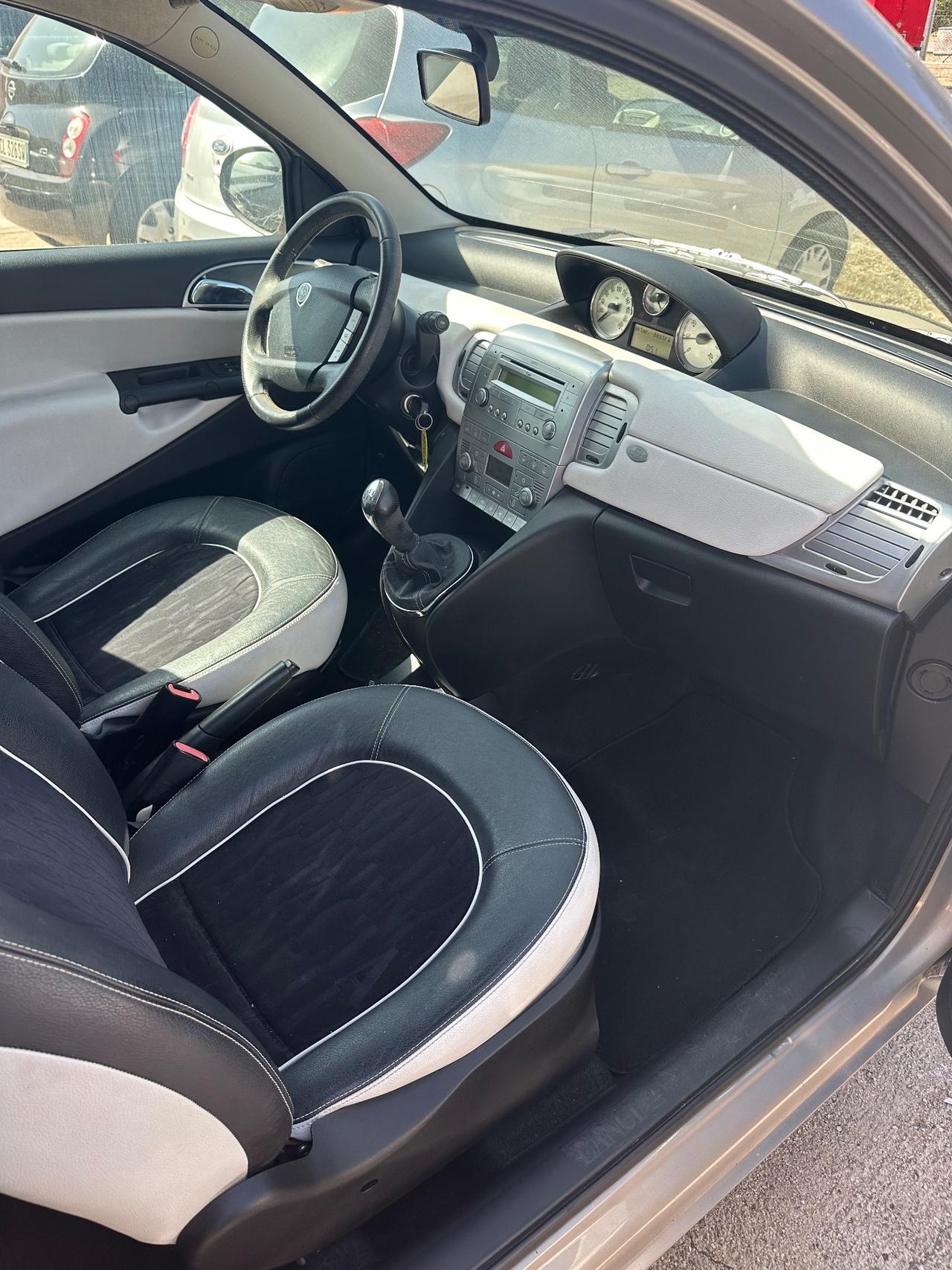 Lancia Ypsilon 1.3 MJT 75 CV Diva NEOPATENTATI PRONTA CONSEGNA