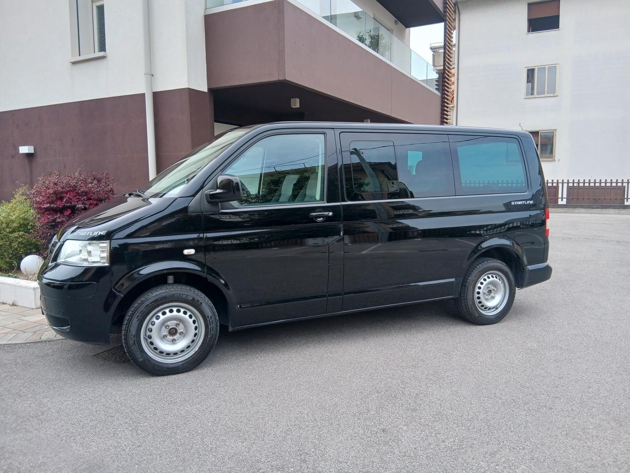 Volkswagen Multivan 2.5 TDI/130CV Startline + Gancio Traino