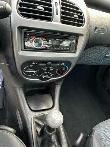 Peugeot 206 206 CC 1.6 hdi 16v QUIKSILVER