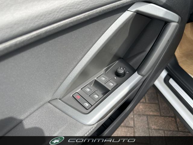 AUDI Q3 SPB Sportback 35 TDI S tronic S line edition