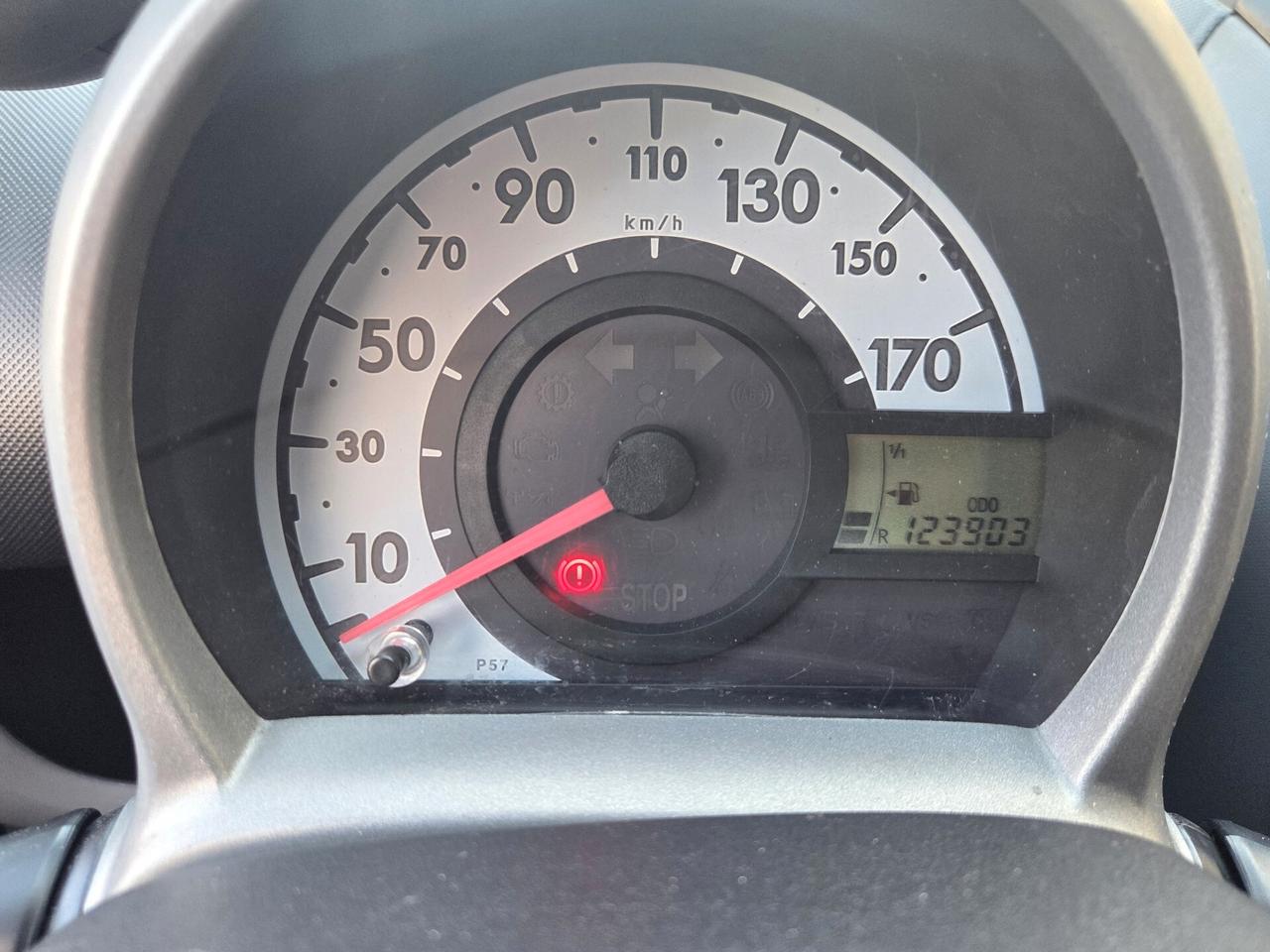 Peugeot 107 1.0 68CV 5p. TAGLIANDATA CLIMA RADIO