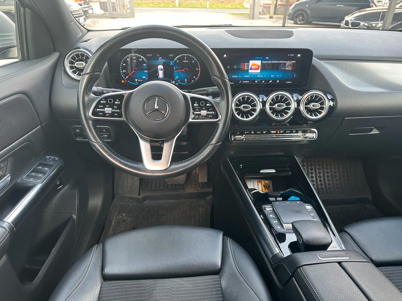 Mercedes-Benz GLA 180 SPORT PLUS*AUT*LED*NAVI*KAMERA*BLUETOOTH*