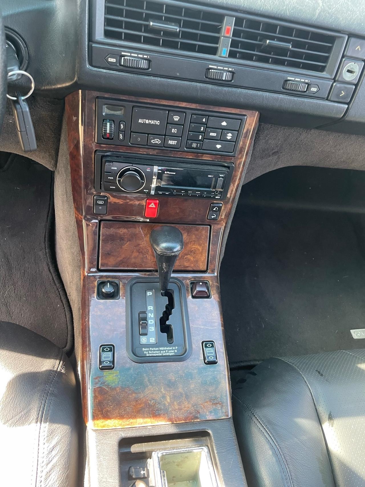 Mercedes-Benz SL 300