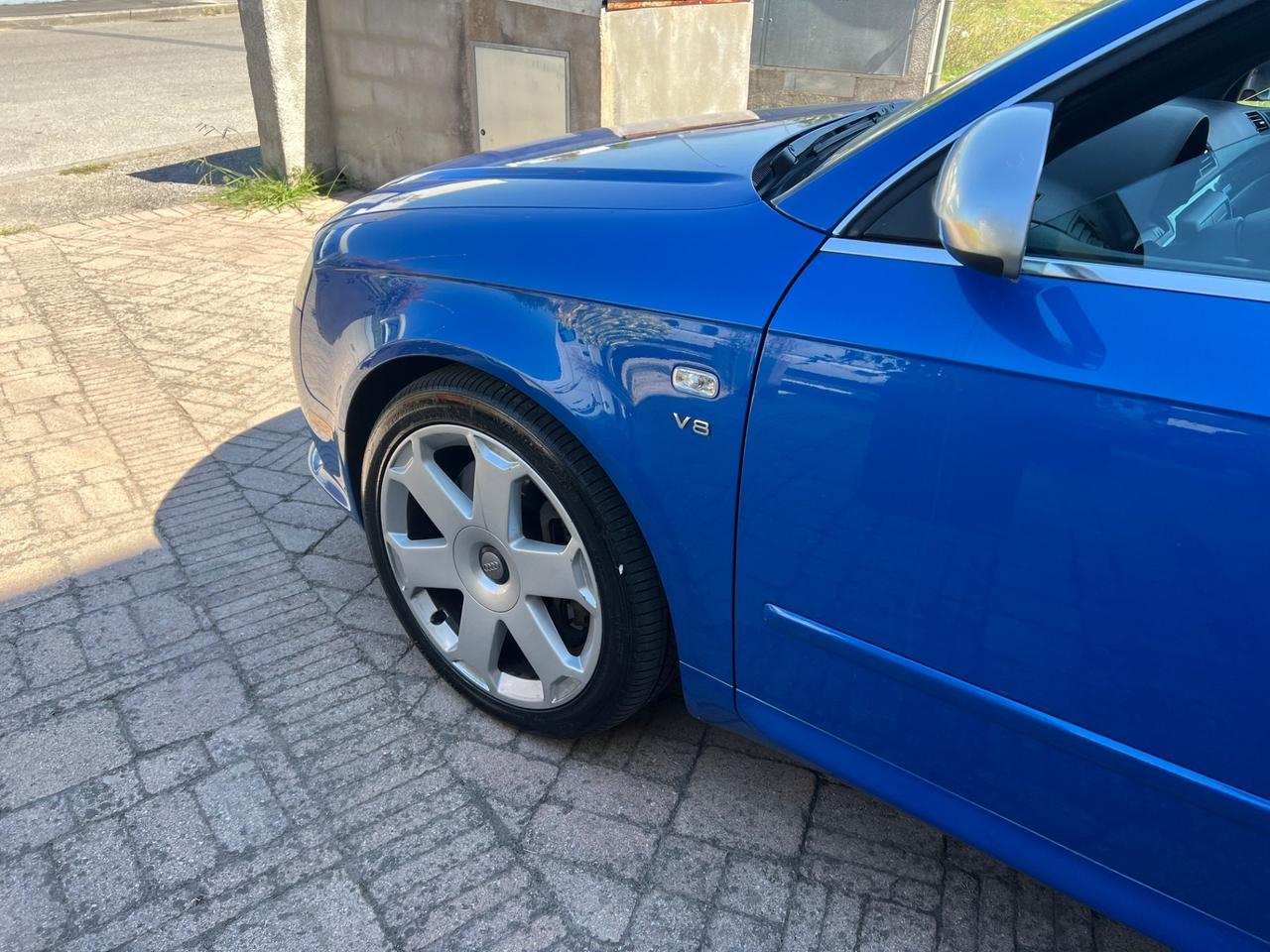 Audi A4 S4 4.2 V8 quattro Sedan Facelift