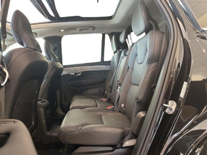 Volvo XC90 T8 Plug-in Hybrid AWD automatico 7 posti Ultra Bright