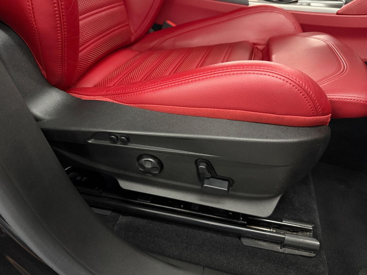 Alfa Romeo Stelvio 2.2 TD 210 CV B-TECH SEDILI VELOCE SPORTIVI AT8 Q4 RETROCAMERA PINZE ROSSO PADDLE UNICO PROPRIETARIO